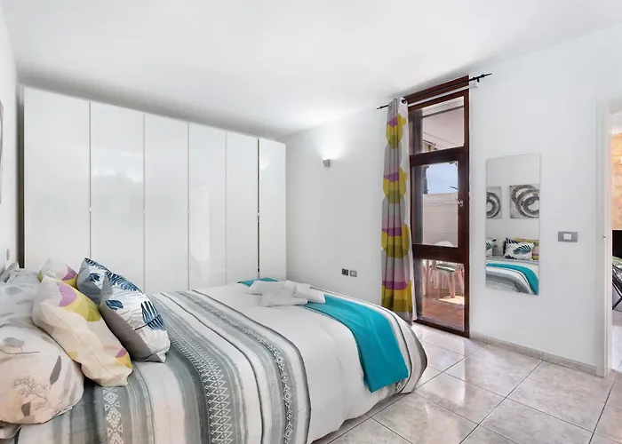 Aaron Beautifull House Апартаменты