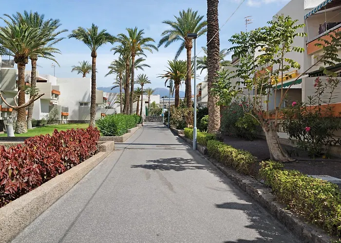 Aaron Beautifull House Арона